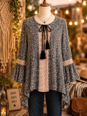 ANAMA BOHO TASSEL TIE BELL SLEEVE TOP MEDIUM